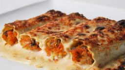 Recepta de cuina de Canelons de bolets i pastanaga amb beixamel de fruits secs